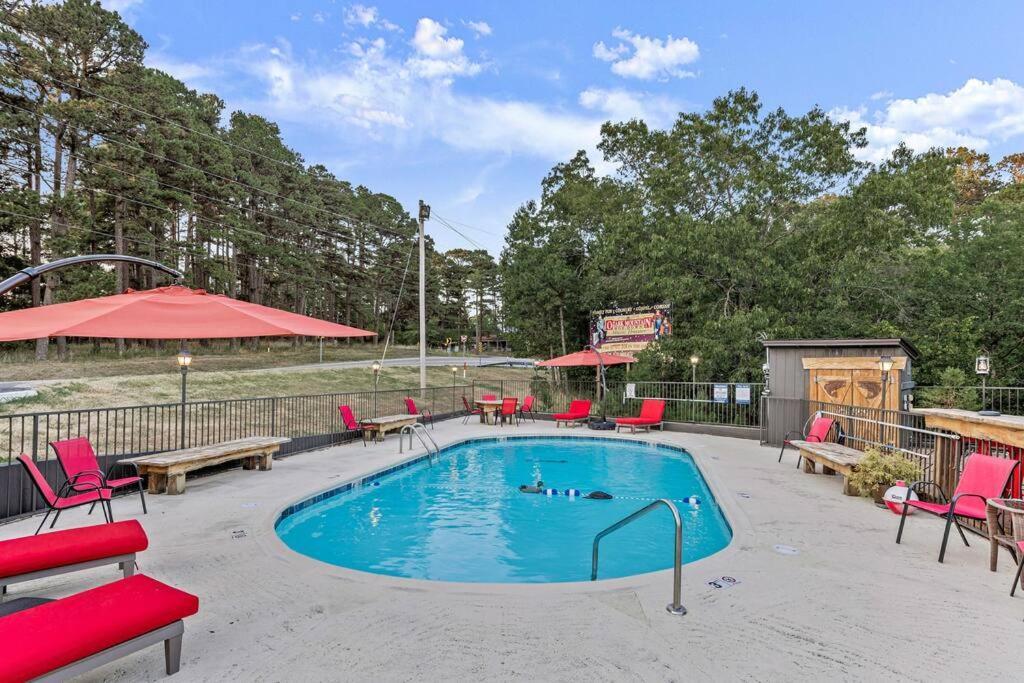 Stonegate Lodge King Bed Wifi 50 In Roku Tv Salt Water Pool Room # 101 유레카 스프링스 외부 사진